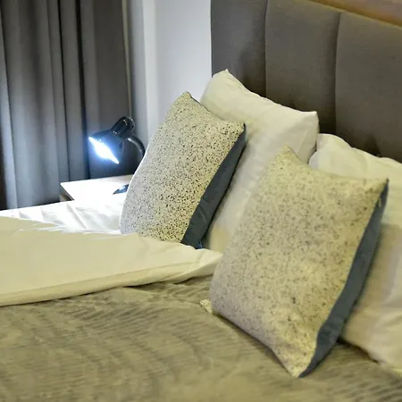 Sladjana Premier 12 Milmari